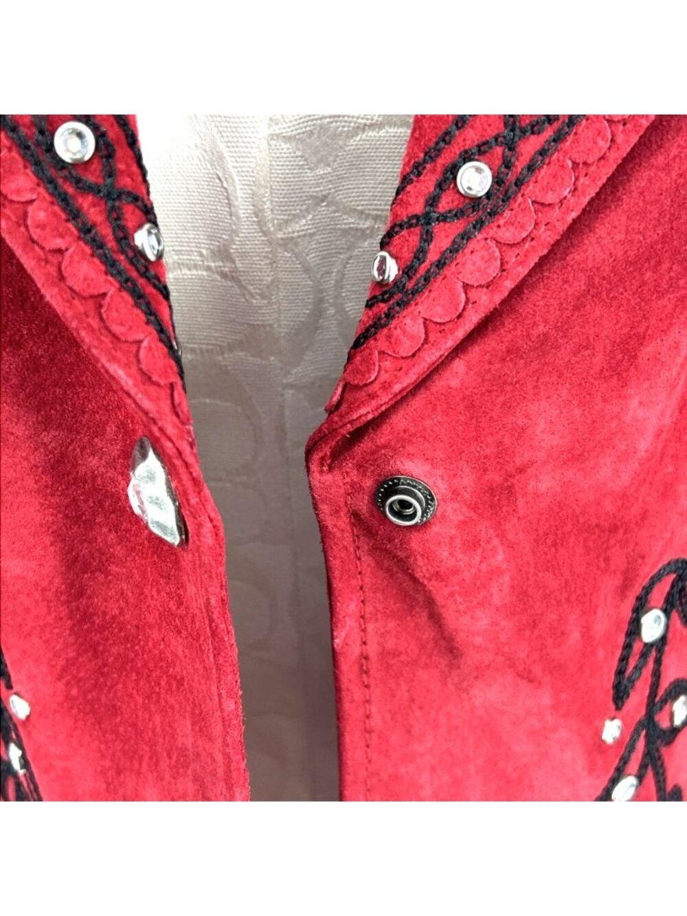Cripple Creek Red Suede Leather Jacket Sz L Silver Metal Embellishment - Picture 13 of 15